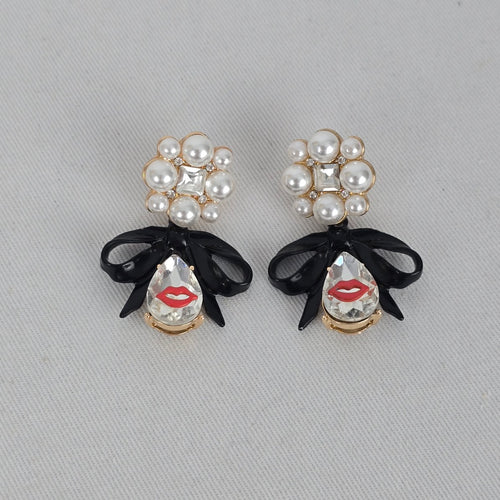 Betsey Johnson Pearl Bow Crystal Lips Drop Earrings Black Gold Tone