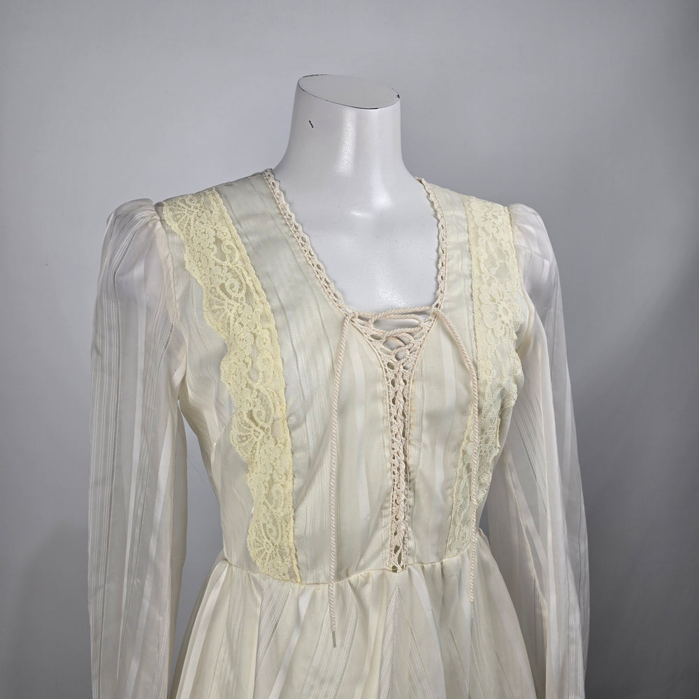 Vintage 70s Prairie Wedding Dress Size S Ivory Lace Corset Front Bishop Sleeve Cottagecore Boho