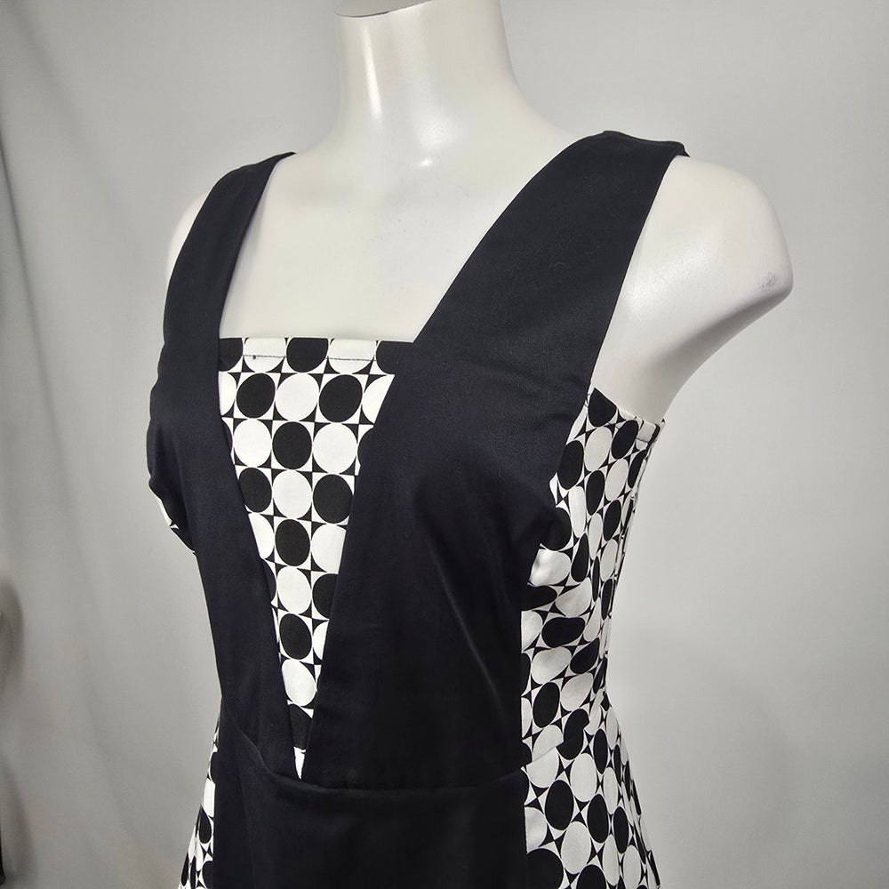 MARA Black White Geometric Sheath Dress Size 8 Made in Canada