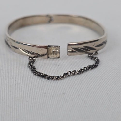 Vintage Silver Plated Etched Hinged Bangle Bracelet Safety Chain