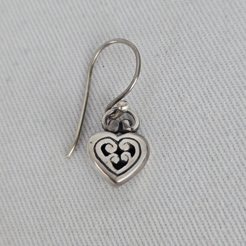 COM 925 Sterling Silver Celtic Heart Dangle Hook Earrings
