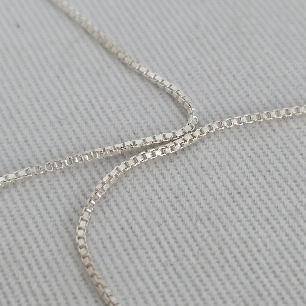 AU 925 Sterling Silver Black & White CZ Zebra Pattern Pendant Necklace