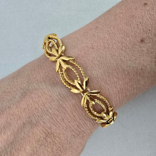 Vintage Style Gold Tone Floral Link Bracelet Safety Chain