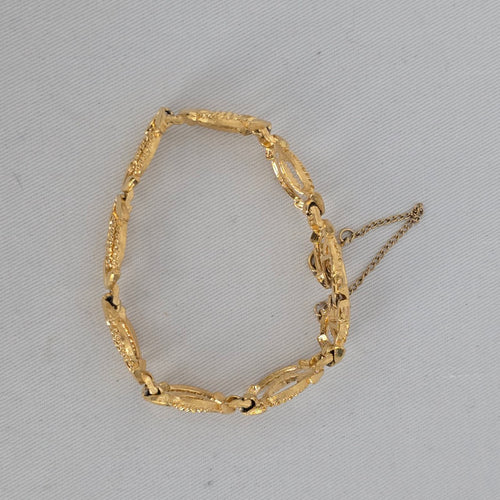 Vintage Style Gold Tone Floral Link Bracelet Safety Chain
