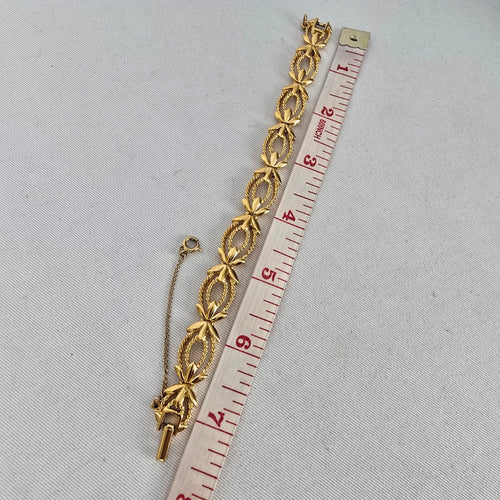 Vintage Style Gold Tone Floral Link Bracelet Safety Chain