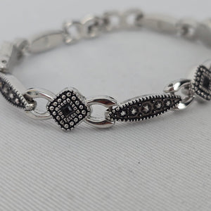 Vintage Style Silver Tone Marcasite Style Link Bracelet Black