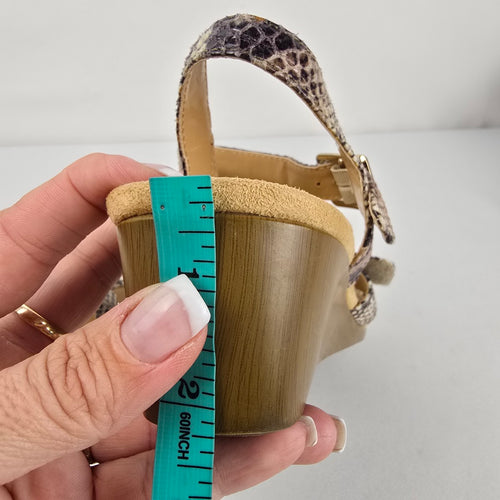 Vionic Glenda Snake Print Orthaheel Wedge Sandals Women's Size 8