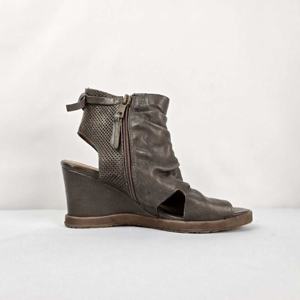 MJUS Taupe Leather Peep Toe Wedge Sandals Size US 6.5