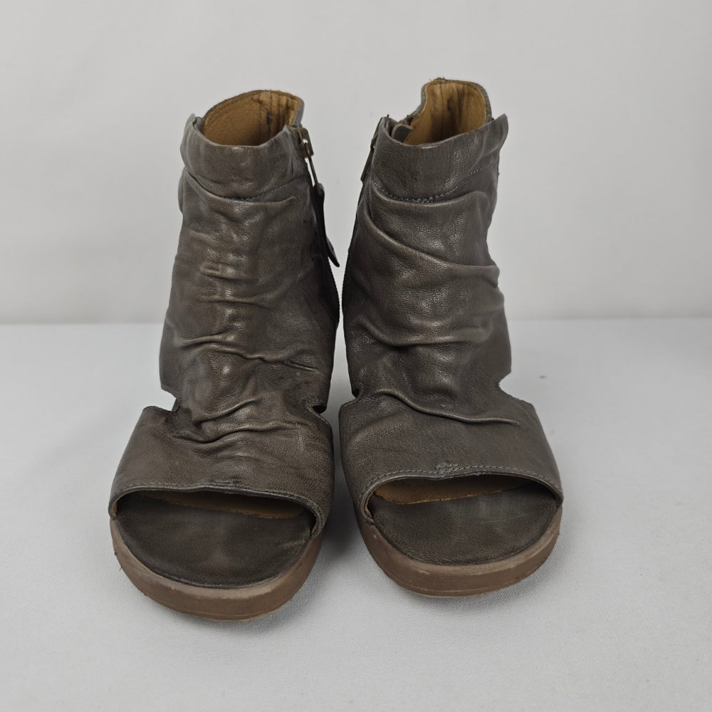 MJUS Taupe Leather Peep Toe Wedge Sandals Size US 6.5
