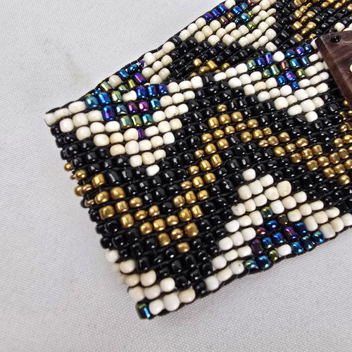 Vintage Boho Beaded Stretch Belt with Wooden Buckle Black White Gold Chevron Size S