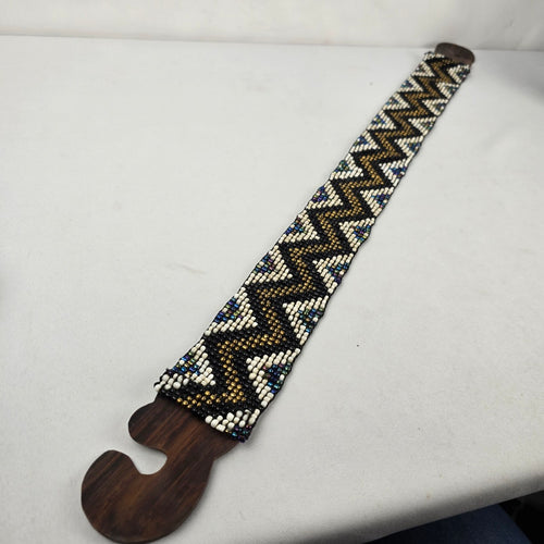 Vintage Boho Beaded Stretch Belt with Wooden Buckle Black White Gold Chevron Size S