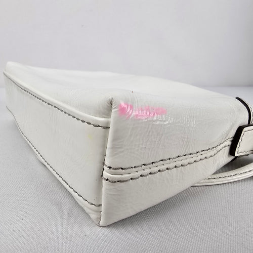 Coach White Leather Wristlet Clutch Bag Turn Lock Closure