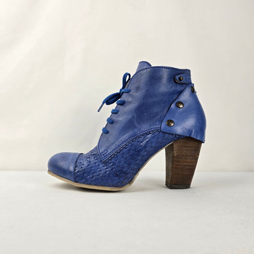 Chocolate Blue Leather Lace-Up Ankle Boots Size 8