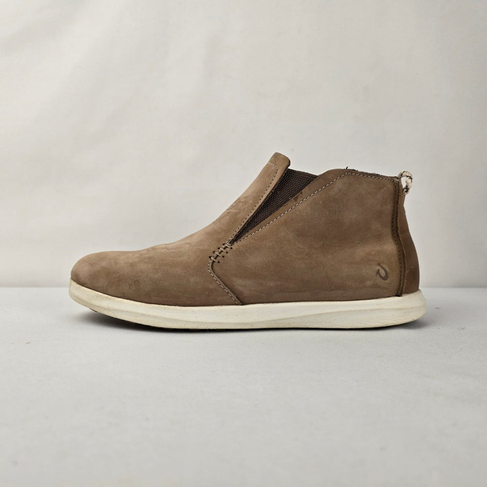OluKai Hawaiʻiloa Manu Hope Women’s Bootie. size 7.5