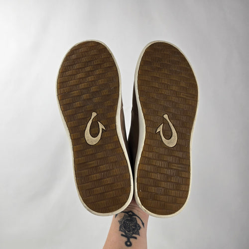 OluKai Hawaiʻiloa Manu Hope Women’s Bootie. size 7.5