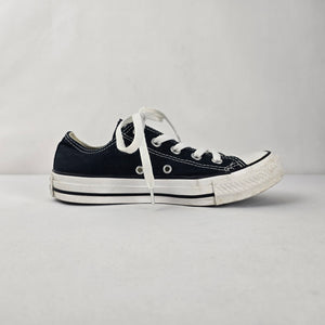 Converse Chuck Taylor All Star Black Low Top Sneakers  Size 6