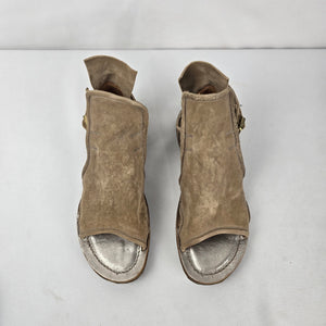 AS98 Distressed Taupe Suede Asymmetric Gladiator Sandals Ankle Strap Size 8.5