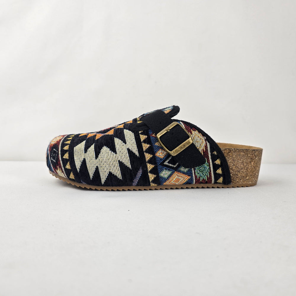 Dirty Laundry Magnolias Tapestry Clog Size 8.5