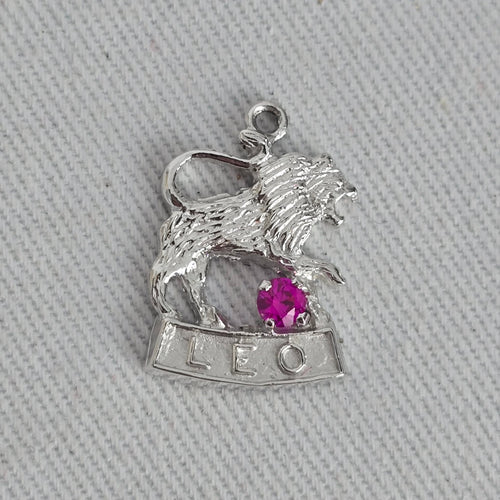 Vintage Sterling Silver Leo Zodiac Lion Bracelet Charm with Pink Stone