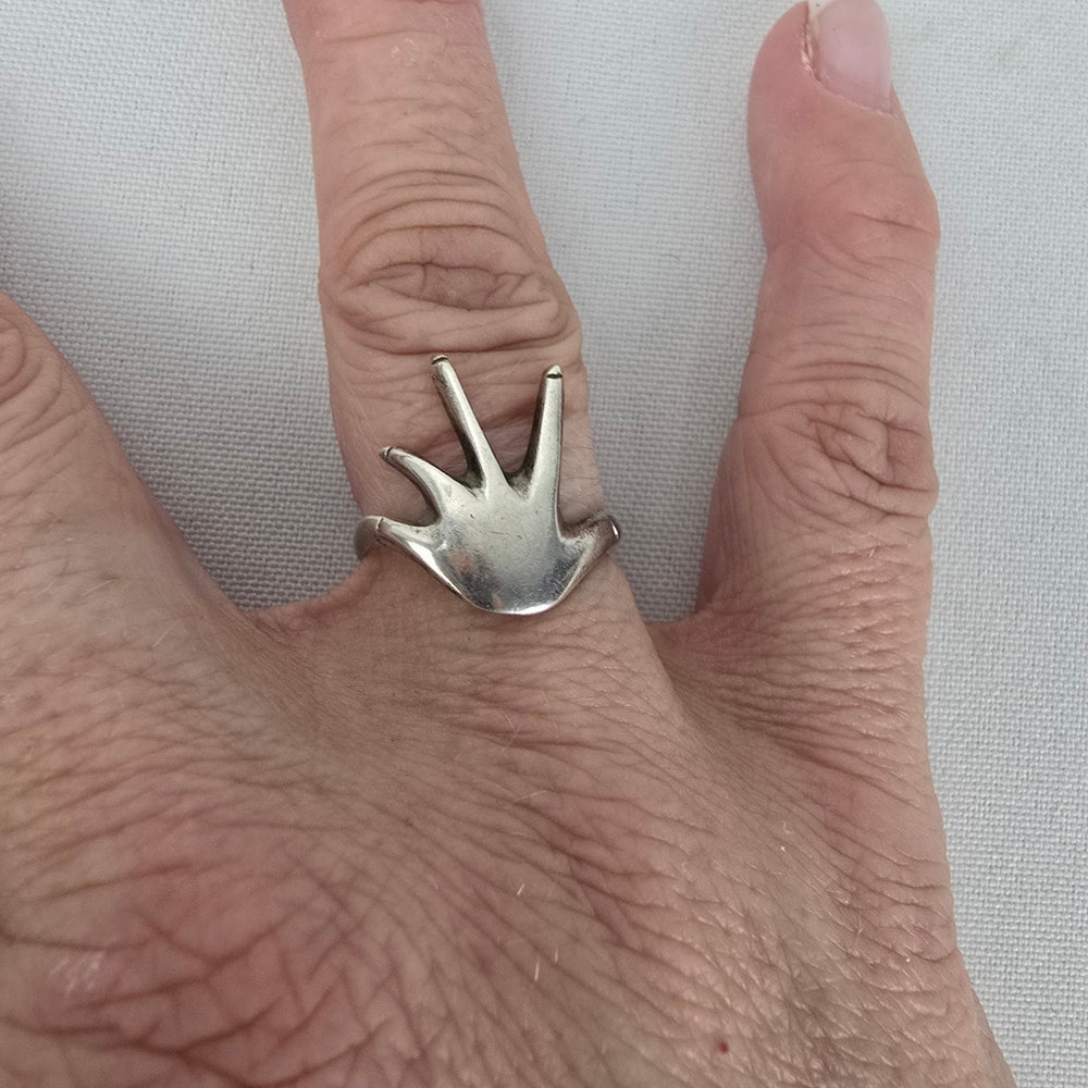 Vintage Taxco Mexican 925 Sterling Silver Open-Finger Hand Ring Size 8