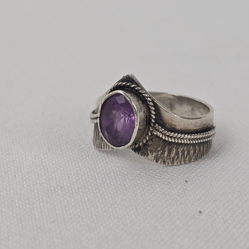 Sterling Silver Purple Amethyst Oval Gemstone Vintage Statement Ring Size 6