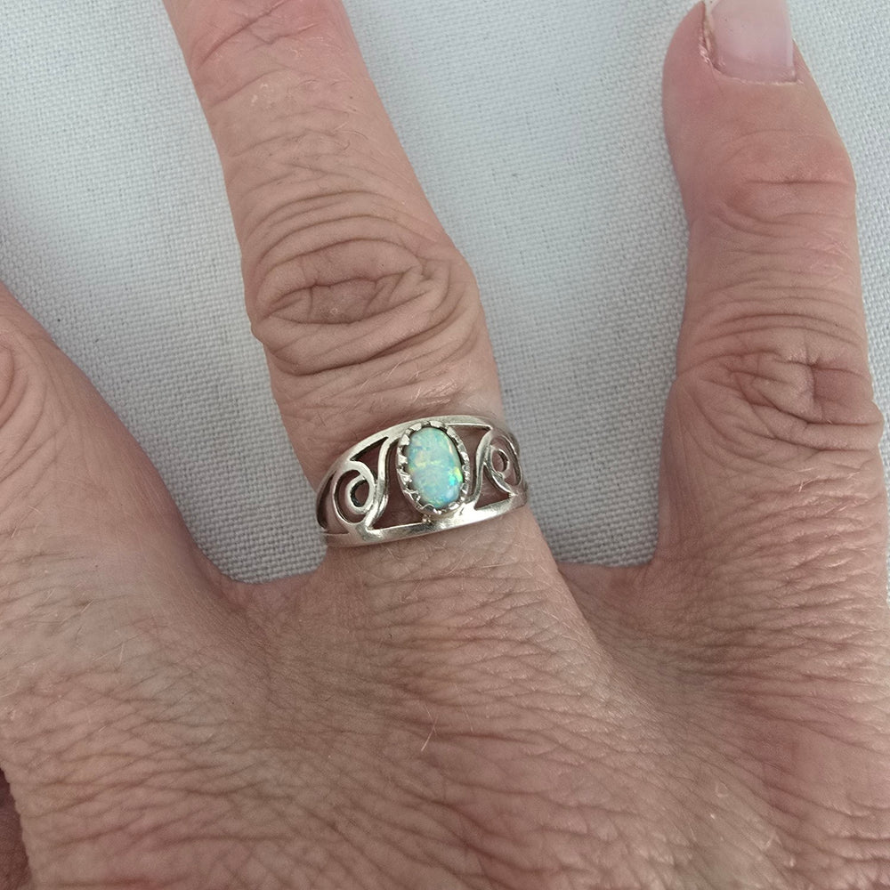 925 Sterling Silver Oval White Opal Vintage Scrollwork Statement Ring Size 7