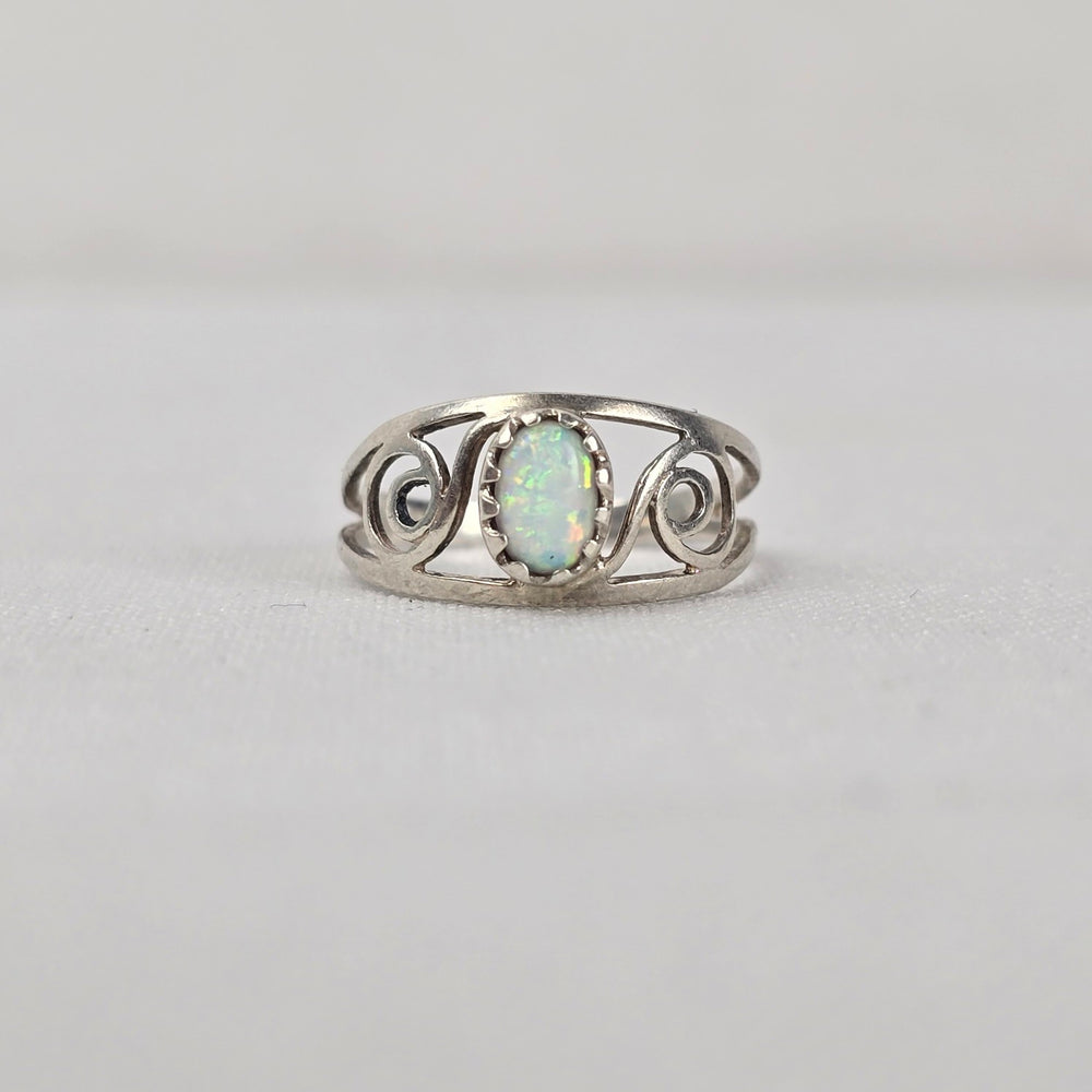 925 Sterling Silver Oval White Opal Vintage Scrollwork Statement Ring Size 7