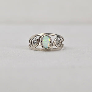 925 Sterling Silver Oval White Opal Vintage Scrollwork Statement Ring Size 7