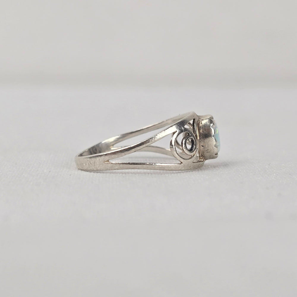 925 Sterling Silver Oval White Opal Vintage Scrollwork Statement Ring Size 7
