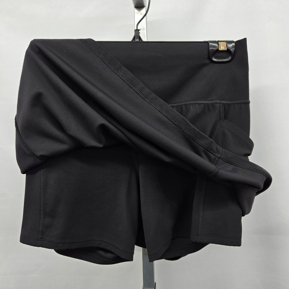 Athleta Salutation Stash Pocket 16.5" Skort Black – Size Small