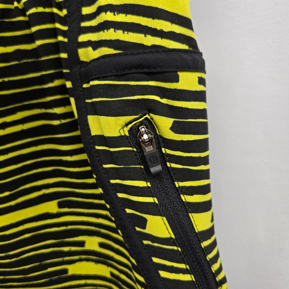 lululemon Tracker Short III *SW Black & Neon Yellow – Size 6