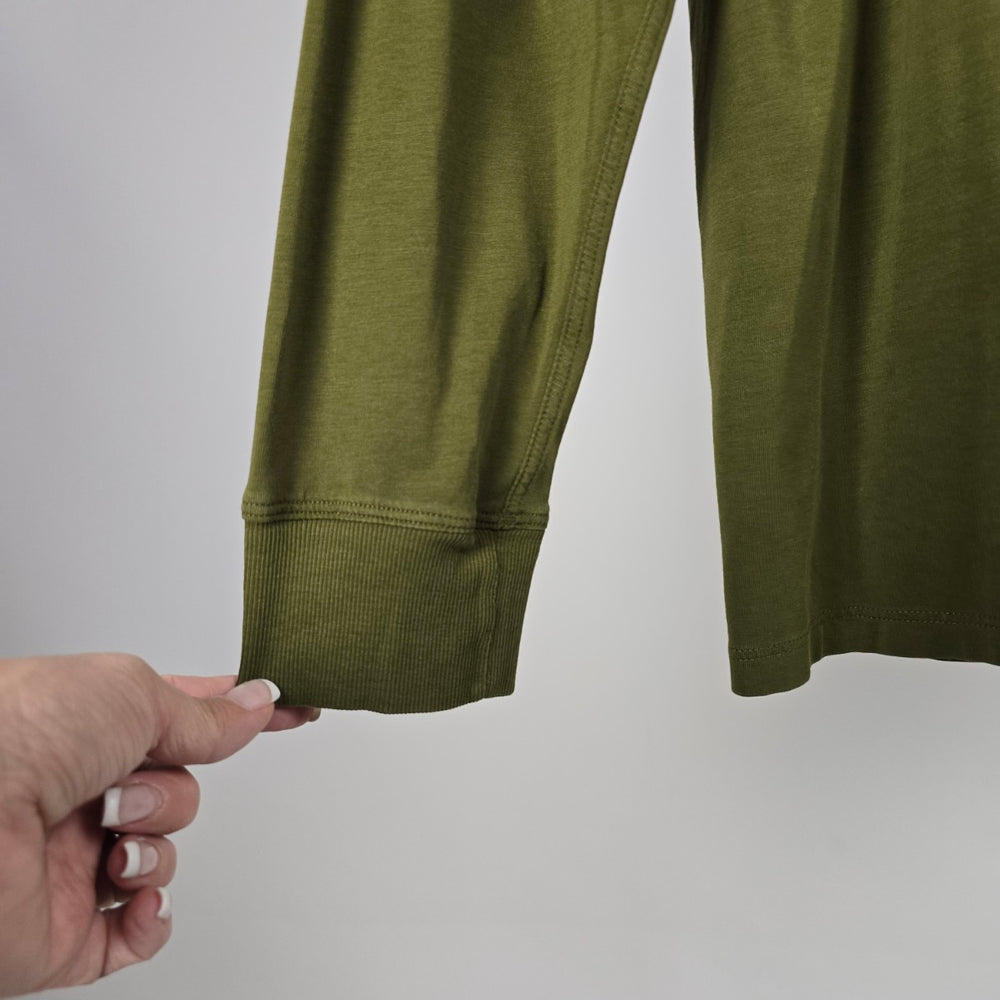 Lululemon x Justin Broadbent Team Canada Graphic Long Sleeve Shirt Olive Green – Size M/L