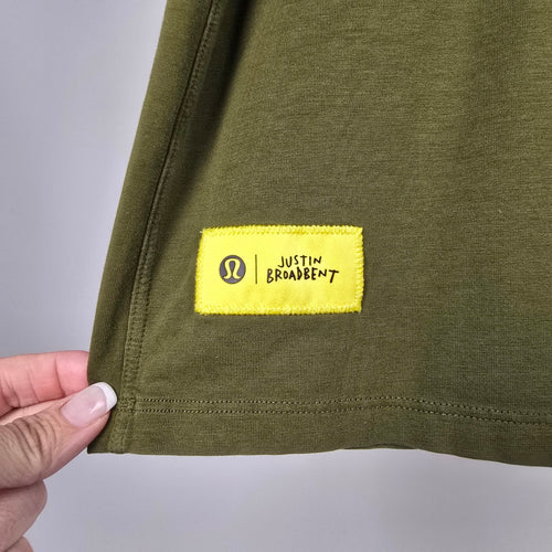 Lululemon x Justin Broadbent Team Canada Graphic Long Sleeve Shirt Olive Green – Size M/L