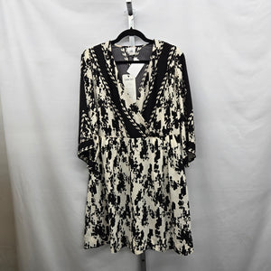 Cabi 6369 X-Factor Wrap Dress Black & White Floral Print Size M