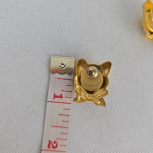 Vintage Gold Tone Cat Face Bow Stud Earrings