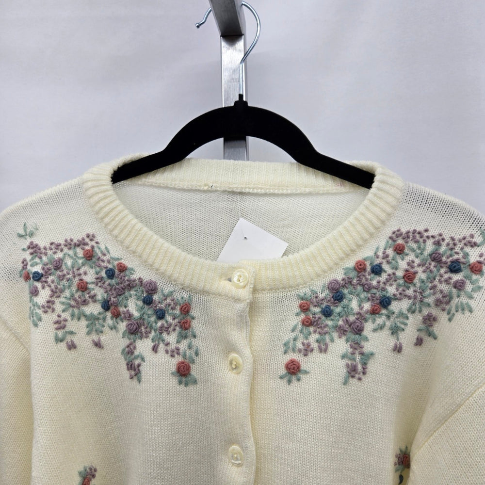 Vintage Cream Floral Embroidered Button-Front Cardigan – Size M