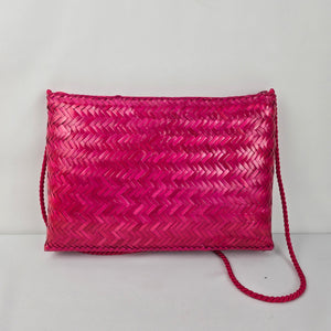 Vintage Hot Pink Woven Straw Shoulder Crossbody Bag