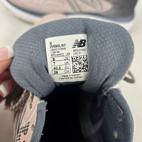 New Balance Fresh Foam 680v7 Running Shoes Size US 9