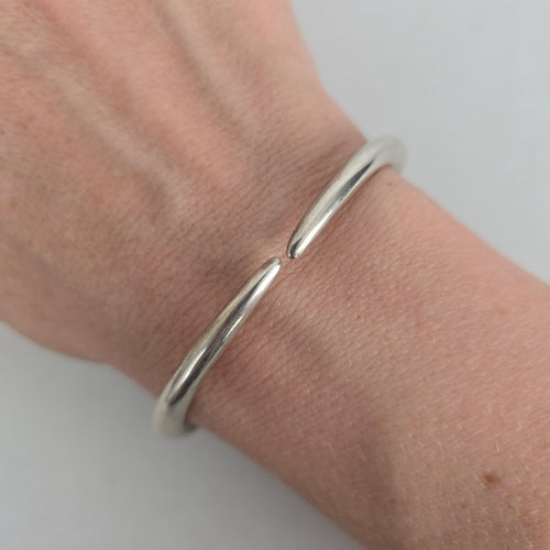 G.A. Italy Sterling Silver Hinged Bangle Bracelet