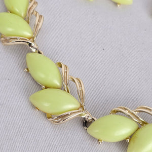 Vintage Thermoset Demi-Parure — Citron Leaf Collar Necklace & Clip On Earrings
