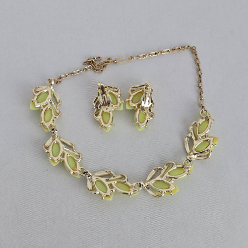 Vintage Thermoset Demi-Parure — Citron Leaf Collar Necklace & Clip On Earrings