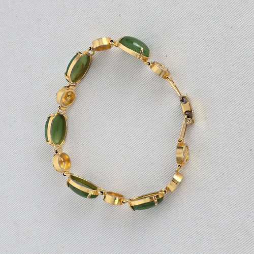 Vintage Gold Tone Green Cabochon Maple Leaf Link Bracelet