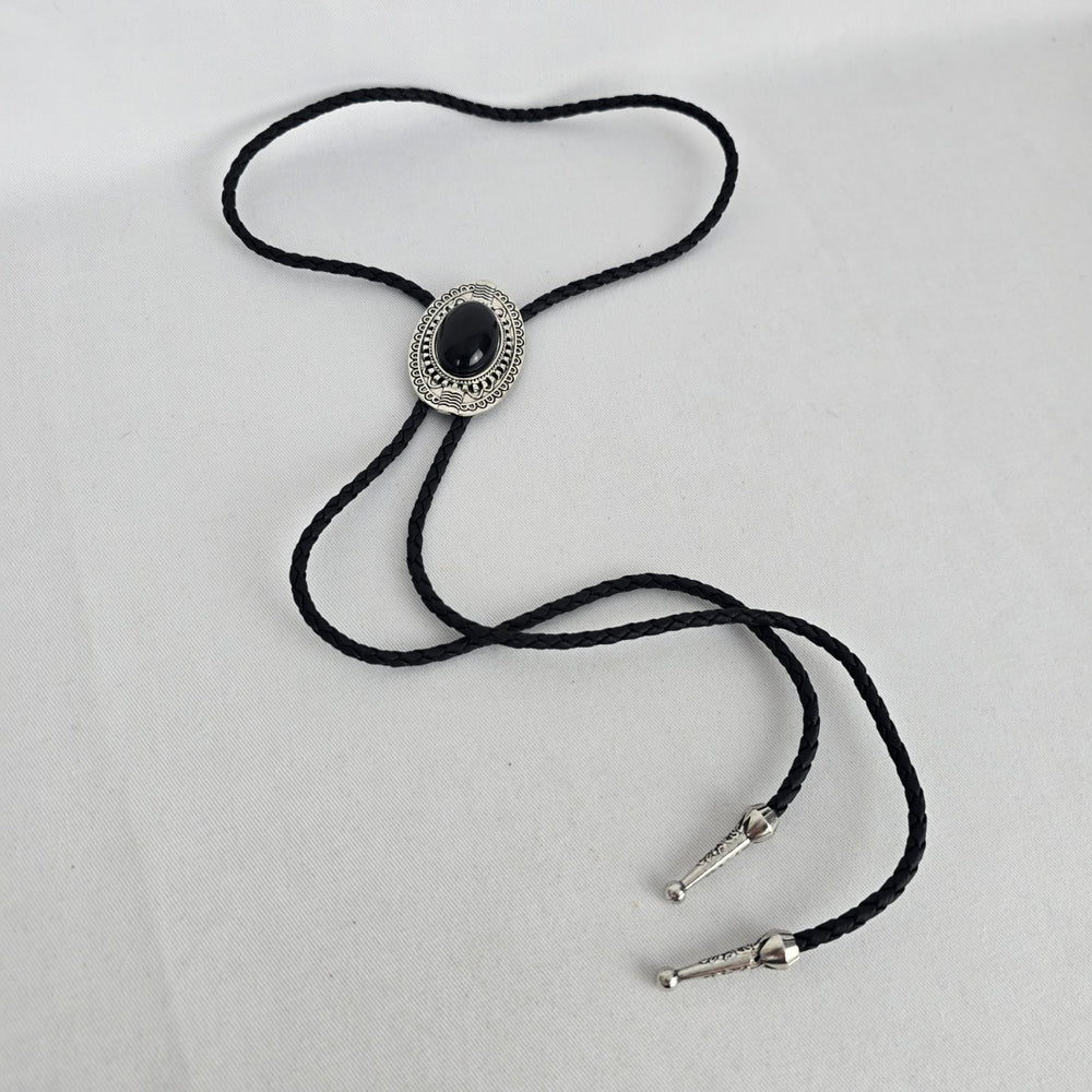 Black Oval Stone Western Bolo Tie – Antique Silver-Tone Concho