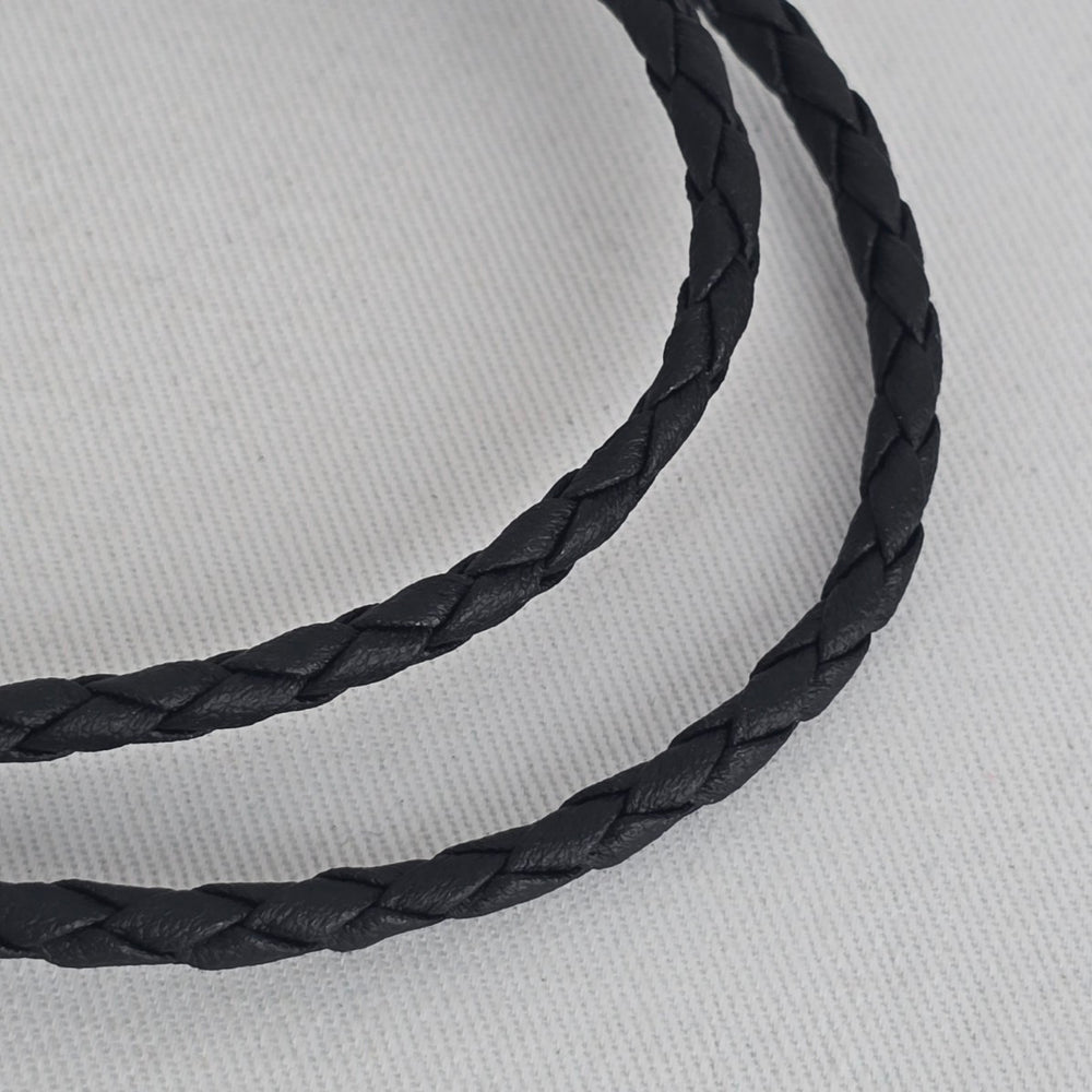 Black Stone Sunburst Western Bolo Tie – Antique Silver-Tone
