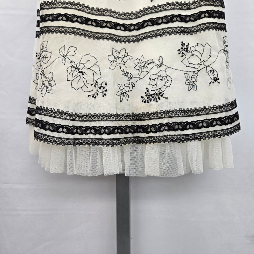 BCBGMAXAZRIA Ivory & Black Floral Embroidered Lace Midi Dress – Size 2