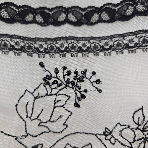 BCBGMAXAZRIA Ivory & Black Floral Embroidered Lace Midi Dress – Size 2