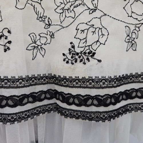 BCBGMAXAZRIA Ivory & Black Floral Embroidered Lace Midi Dress – Size 2