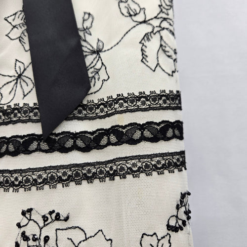 BCBGMAXAZRIA Ivory & Black Floral Embroidered Lace Midi Dress – Size 2