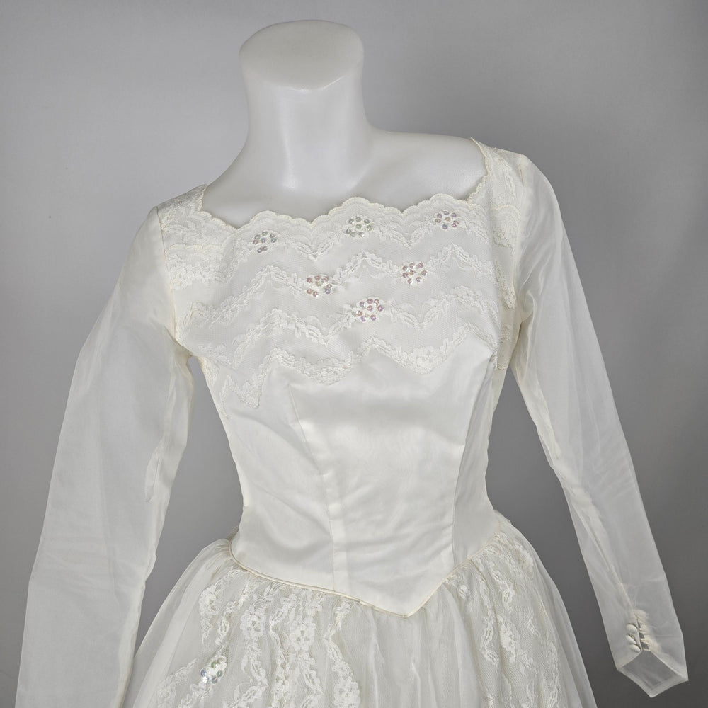 Vintage Ivory Lace & Tulle Long Sleeve Wedding Gown with Sequin Detail - Size XS-S