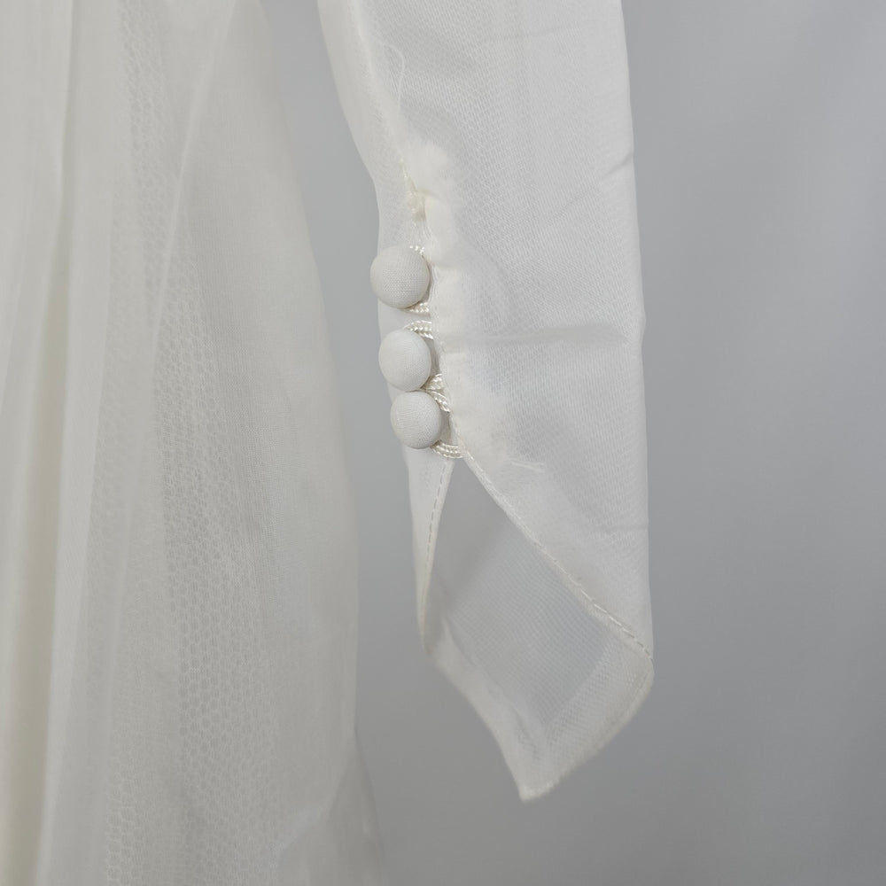 Vintage Ivory Lace & Tulle Long Sleeve Wedding Gown with Sequin Detail - Size XS-S